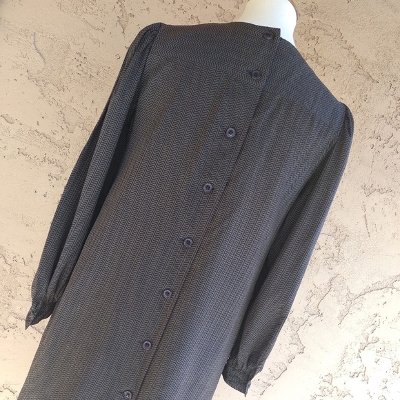 Vintage - Albert Nipon Brown and Black Chevron Silk Tunic & Skirt Set - Picture 13 of 15